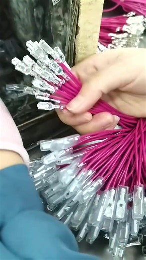 A professional factory specializing in the production of wiring harnesses, offering customization services. Those interested are welcome to contact us. #wiringharness #customwiringharness #Electricalwiring #cableassembly #automotivewiringharness
