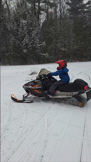 First ride on 2005 Polaris Super Sport 550 Fan Snowmobile - Barely Enough Snow