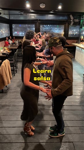 See You Tonight Wednesday At The Best Place For Dancers 💃 🧑🏽‍🍳Vidorra Restaurant Dallas 📍2642 Main St, Dallas, TX 75226 🚫 NO COVER all night long 💃 FREE Salsa Class | After 7:30 PM 🎧 Music 7–11 PM by @djwandereldomi 🔥 Salsa • Bachata • Merengue Bring your energy. Leave it on the dance floor ✨ #SalsaDallas #DallasDancers #SalsaWednesday #Bachata #Merengue
