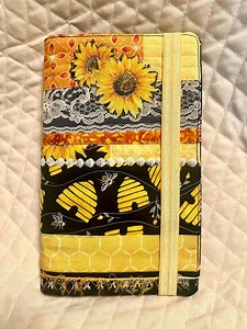 Honeybee and Sunflower Quilted Journal: Refillable Sketchbook With Pen & Clip - Etsy Canada
