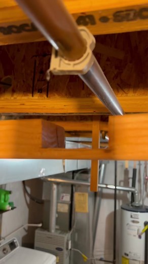 PART 4: Finally back on the basement build! Took a few days off for the holidays but we back and making mistakes 😝. Added some framing for the ceiling to be able to attatch drywall! Turns out i could’ve avoided it all together, but oh well..gotta keep moving forward! #diy #framing #constructionlife #remodeling #basementfinish #pex #milwaukee #plumbing #renovation #woodworking #homeprojects #basementdiy