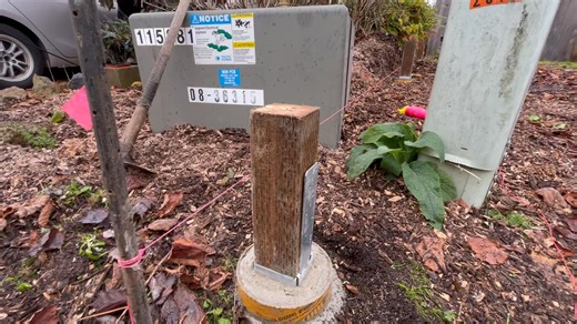 FOREVER Fence Posts - Post Brackets -rot free -easy to replace | Northwest Naturescapes