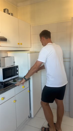 Pastel de nata 👌 #caufrisbee #czechultimate #litamvtom #hrajufer #frisbeecz #ceskyfrisbee #ultimatefrisbee #zijemesportem #sportujsnami #ceskysport #makam #rozhodcijsity #repre #ceskarepre #czechteam #pojd #wbuc #mistrovstvisveta | ČAU Frisbee