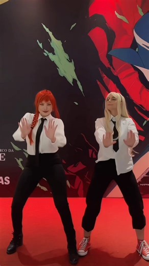 Laura Arakak on Instagram: "Power influencing Makima to do her silly dance 💥 🎬 Anime Night: Chainsawman Reze 📅 23 de Outubro nos cinemas #chainsawman #premiere #makima #power #trend #funk #anime #otaku #reze #meme #explore"