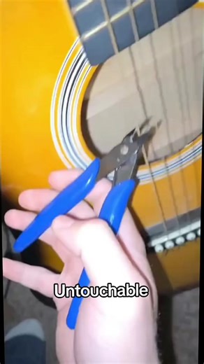 String theory #guitar #acousticguitar #music #musician #viral #guitarlesson #soundinvaders #foryou #guitarist