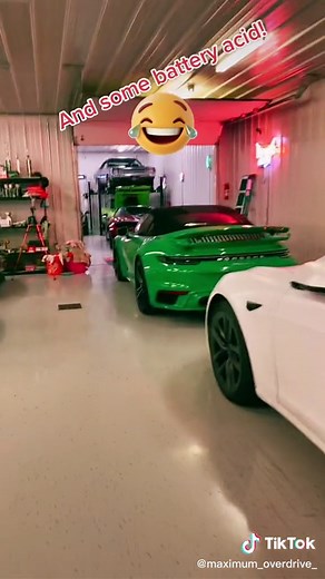 👟Successfully sneaking away to play GTA!🤣 #fyp #car #carsoftiktok #wife #racefuel #xyzbca #couples #sneaky #carcollection #gta