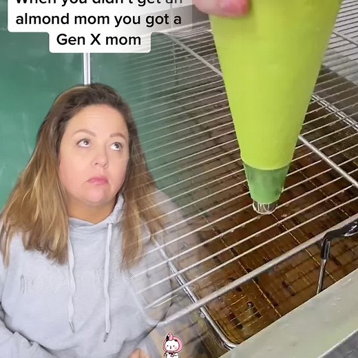 When your mom is from Gen X 👊🏼 #genx #millenial #schoolsout #90skid #80skid #tupac #snoop #dre original concept @Cassie #almondmom