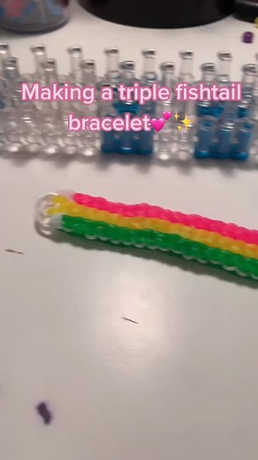 Rainbow Loom Triple Fishtail Bracelet Tutorial