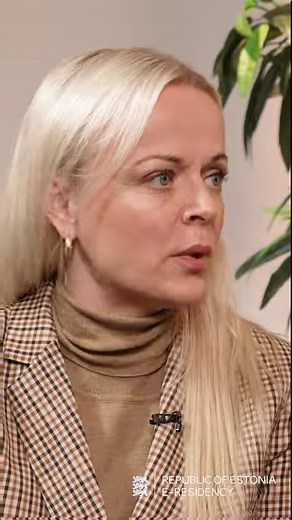 194 reactions | What's the difference between accelerators and...