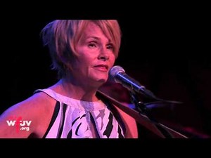 Shawn Colvin - "Hold On" (Live at Rockwood Music Hall)