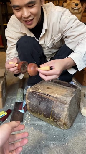 Exquisitely polished, with a warm and smooth texture within reach##woodproducts #craftsmanship #craftsman#handcarved #bamboo