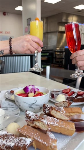 Enjoy $1.99 Mimosas Every Day Before 9:30 AM!