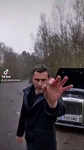 Coin test on the Rolls-Royce Phantom V12. Will the coin fall over when the engine is revved??? | Mat Watson