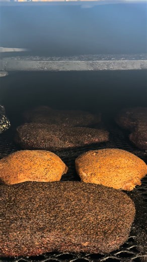 Brisket 🤝 Turkey = pit perfection #bbq #brisket #turkey #texas #texasbbq