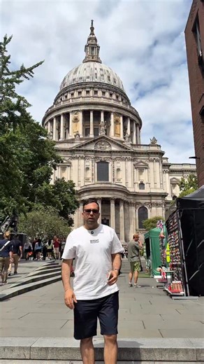 Ingilizce Ogretmeni-IB- Londra on Instagram: "İşte sana sadece İngilizce öğretmek için çekilen dizi ve program isimleri: 1. Extr@ 2. Follow Me (BBC) 3. Word on the Street 4. English Addicts 5. Let’s Learn English (VOA) 6. Muzzy in Gondoland 7. English Class 101 8. Living English (Australia Network) 9. USA Learns 10. Learn English with Emma [mmmEnglish] 11. The Flatmates (BBC Learning English) 12. Speak Out (BBC) 13. English Today 14. The Adventures of English 15. English at the Movies (VOA) 