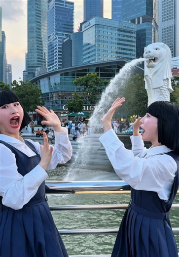 Work it in Singapore👩🏻👩🏻❤️‍🔥 @pani #avantgardey #アバンギャルディ #workit #singapore