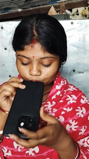 Busy Busy Call… CHOMP! 🤣