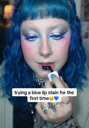 Trying Blue Lip Stain for the First Time: A Review