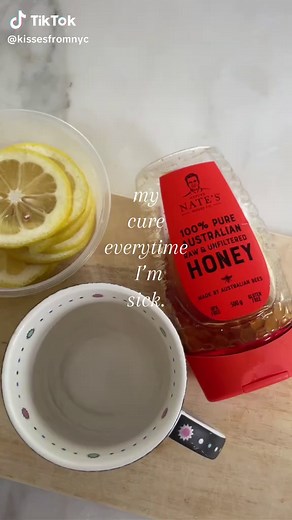 Effective Sore Throat Remedy with Honey and Lemon