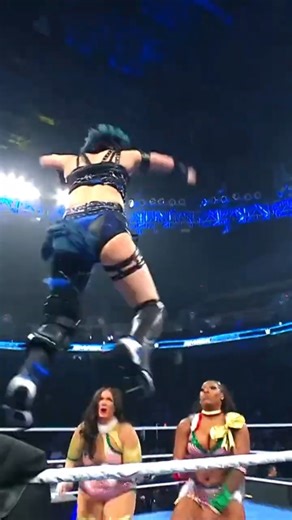 Nia Jax and Lash Legend defeat The Kabuki Warriors_ SmackDown highlights, Dec. 19, 2025