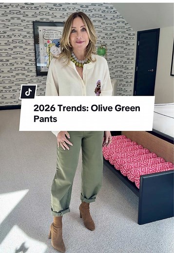 If you have olive green pants in your wardrobe, it’s time to bring them out! And if you don’t already have them, I rounded up several great pairs in my 2026 Fashion Trend Report. If you want to branch out from basic black trousers or jeans but still feel grounded, olive is a beautiful option! What do you think? Will you be wearing olive pants this year?! 🫶🏼 @BaubleBar @Anthropologie @EVEREVE @Inez Shoes @THATCH