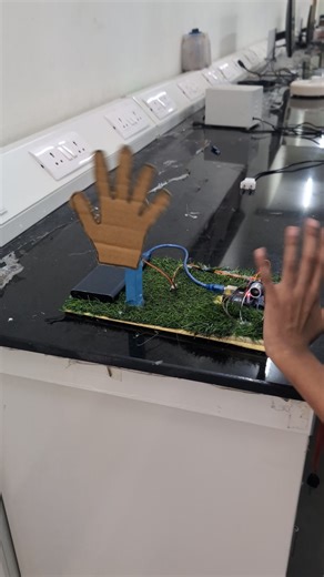 Arduino Shaking Hand | Eazytronic Robotic Classes