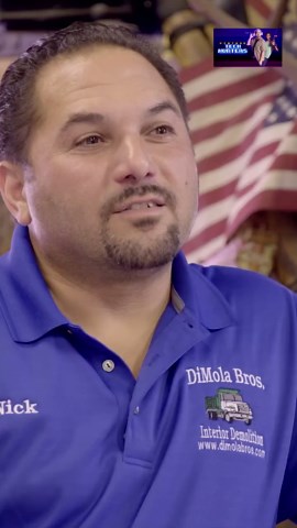 They Found A Special Vending Machine From 1950s!