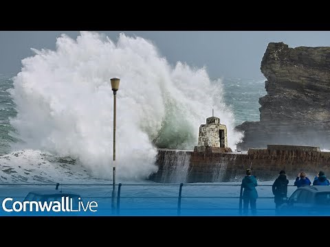 LIVE: Storm Noa wreaks havoc across Cornwall as winds of up to 75mph sweep the county