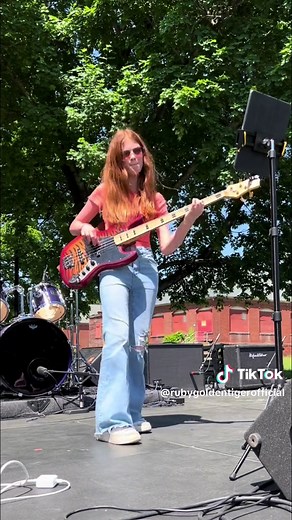 Live Performance of Boogie Oogie Oogie on Custom Bass | Scott's Bass Lessons