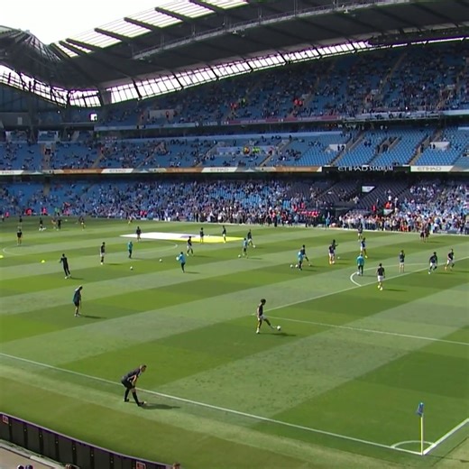 "It speeds up the process, especially around those really tight offside decisions." 📏 Referee Chris Kavanagh provides a closer look at how semi-automated offsides will work ahead of its Premier League debut at the Etihad 🔍 | TNT Sports Football