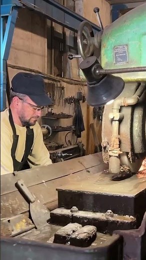 Forging a Precision Knife — From Metal Mold to Sharp Edge 🔥🔪