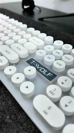 ⌨️ Quick test of the T-WOLF T11 keyboard 🔥 #twolf #t11 #cheapmechanicalkeyboard #keyboard #techre...