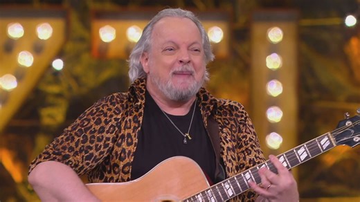 L'omaggio canoro a Zelig di Dado Video | Mediaset Infinity