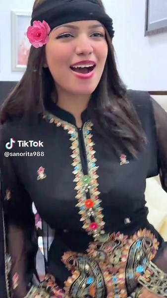 فيديو أنشأه user81615715689 (@sanorita988) باستخدام chal ayesha start kr