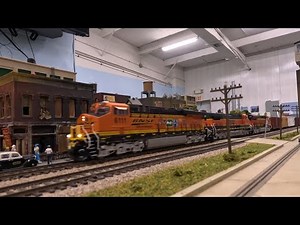 Realistic HO Scale BNSF Freight Train
