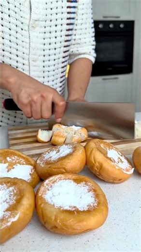 I turned buns into…? 🤤👀