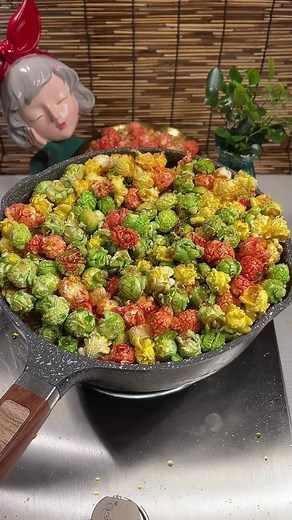 Colorful Popcorn - How to Make Your Own Caramel Popcorn at Home