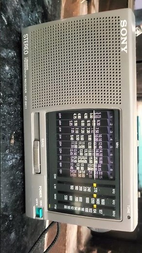 Sony 12 band world reciver model ICF-sw11 made in japan
