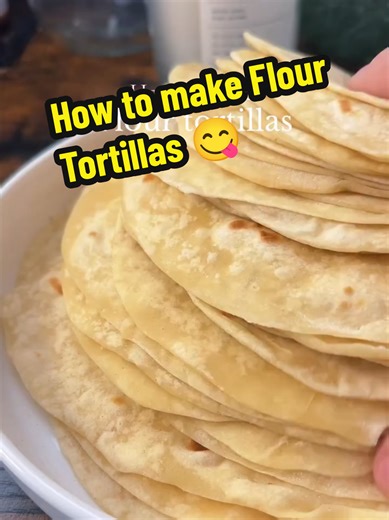 Buttery tortillas de harina (flour tortillas)🤍 First time making tortillas and they came out so good thanks to cooking con Claudia😋 6 cups all purpose flour 750g 1 tsp baking powder 4g 2 tsp salt 12g 1/2 cup butter 113g (you can use any type of fat) 2- 2 1/2 cups hot water 480-600g Makes 16-20 tortillas Add the flour, salt, baking powder in a large bowl and mix. Using your hands or a mixer, begin incorporating the fat. Slowly add the water and mix until it comes together and holds well. Begin 