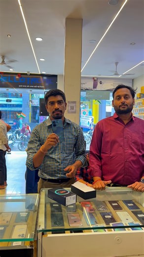 hellotronic mobile | Congratulations on your brand new Vivo V60! ✨📱 Experience the future in your hands #VivoV60 #Congratulations #NewPhoneFeels #VivoIndia... | Instagram