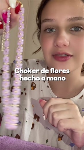 Choker de flores hecho a mano: El accesorio perfecto