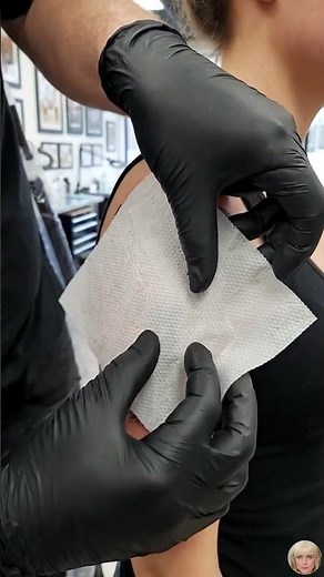 Best aesthetic women shoulder tattoo #tattoo #tattooartist #tattooideas