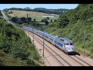 French high speed train / TGV sur la LGV sud-est en Saône-et-Loire