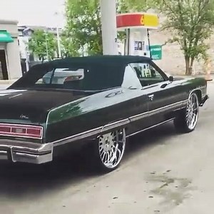 @crosscountry269 Dope #bigblockchevy 468 😎👌 on Rucci | Finestra in all chrome. Available from 18" to 34"👈 with custom finishes & colors. Contact us for more details 855.782.2444 | sales@rucciwheels.com #ruccilifestyle #rucciwheels #rucciforged #wheels #rims #chevy #chevrolet #bigblock #clean #photooftheday #carporn #custom #customcar #customwheels #forgedwheels #bigwheel #dub #rides #wheeloftheday | Rucci Wheels