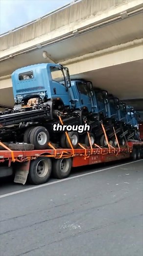 truck that drives backwards😯 | Melon Media