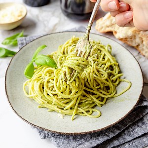 15 minute Pesto Cream Sauce