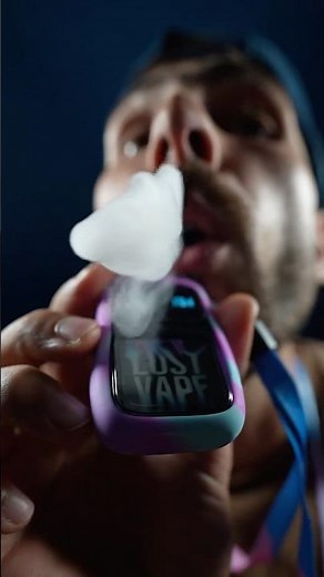 Inhales with my URSA EPOCH POD Lost Vape 😍