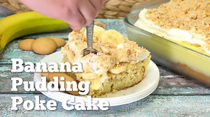 All the flavors you love in banana pudding come together in this easy, crowd-pleasing BANANA PUDDING POKE CAKE print the full RECIPE here> https://tidymom.net/2016/banana-pudding-poke-cake/ | TidyMom
