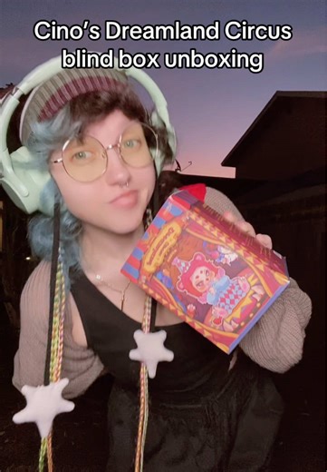 Unboxing Cino’s Dreamland Circus Blind Box