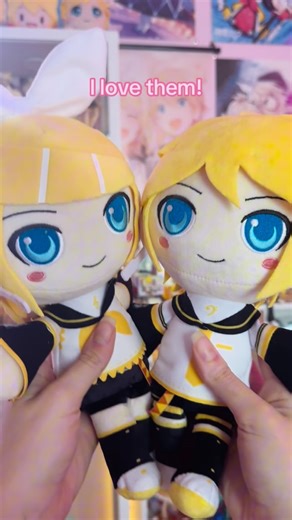 Bonnie 🌻 on Instagram: "These adorable new plushies are now available from @popbuddiesmerch ! Check out their Rin and Len plushies along with their Miku ones. The quality is so lovely and they are super soft and cuddly! 💛🧡 #kagaminelen #kagaminerin #hatsunemiku #plushies #unboxing #鏡音レン #vocaloid #ボカロ #len #rin #初音ミク #鏡音リン"